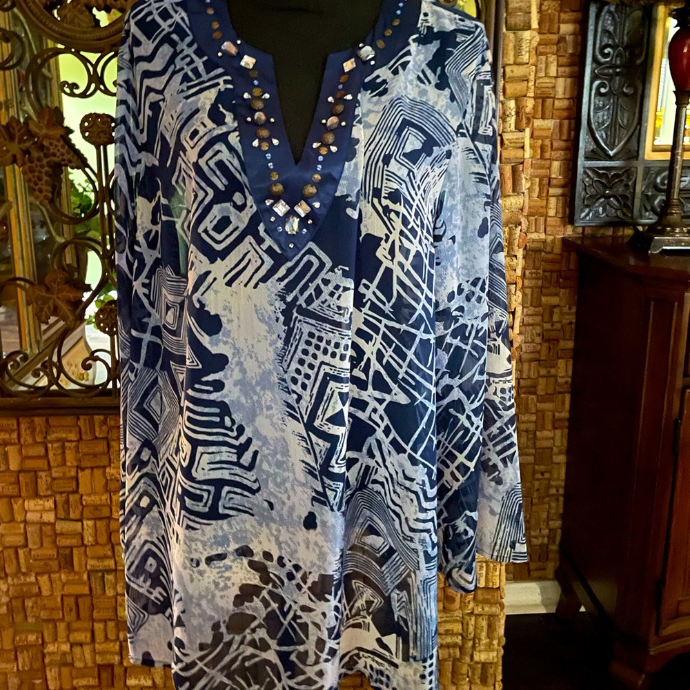 NWOT Susan Graver SemiSheer Tunic -Shades of Blue/Navy Satin Blinged Collar 1X